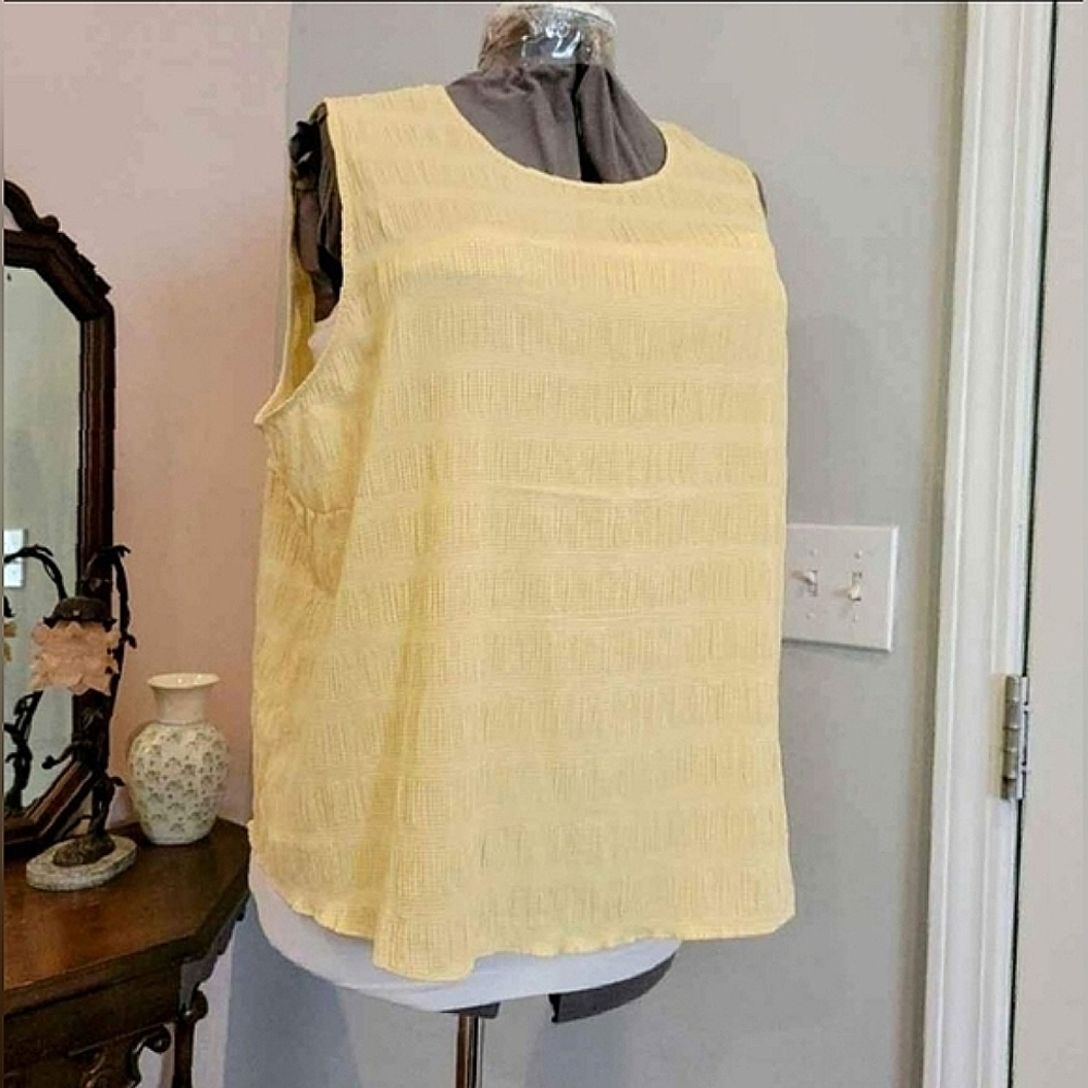 NWT 3X Yellow Textured Sleeveless Top